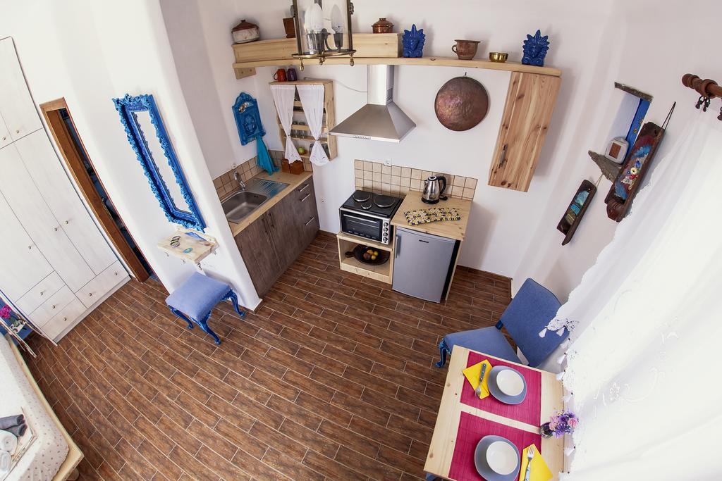 Castria Studios Kionia Bagian luar foto